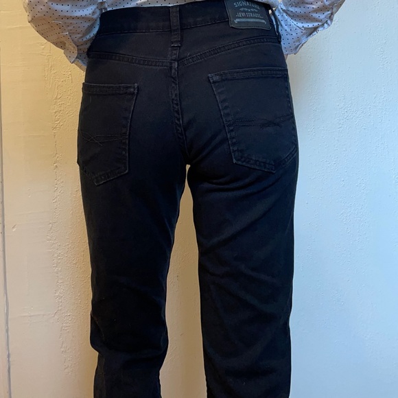 Black Levi’s Signature Skinny - Picture 2 of 2